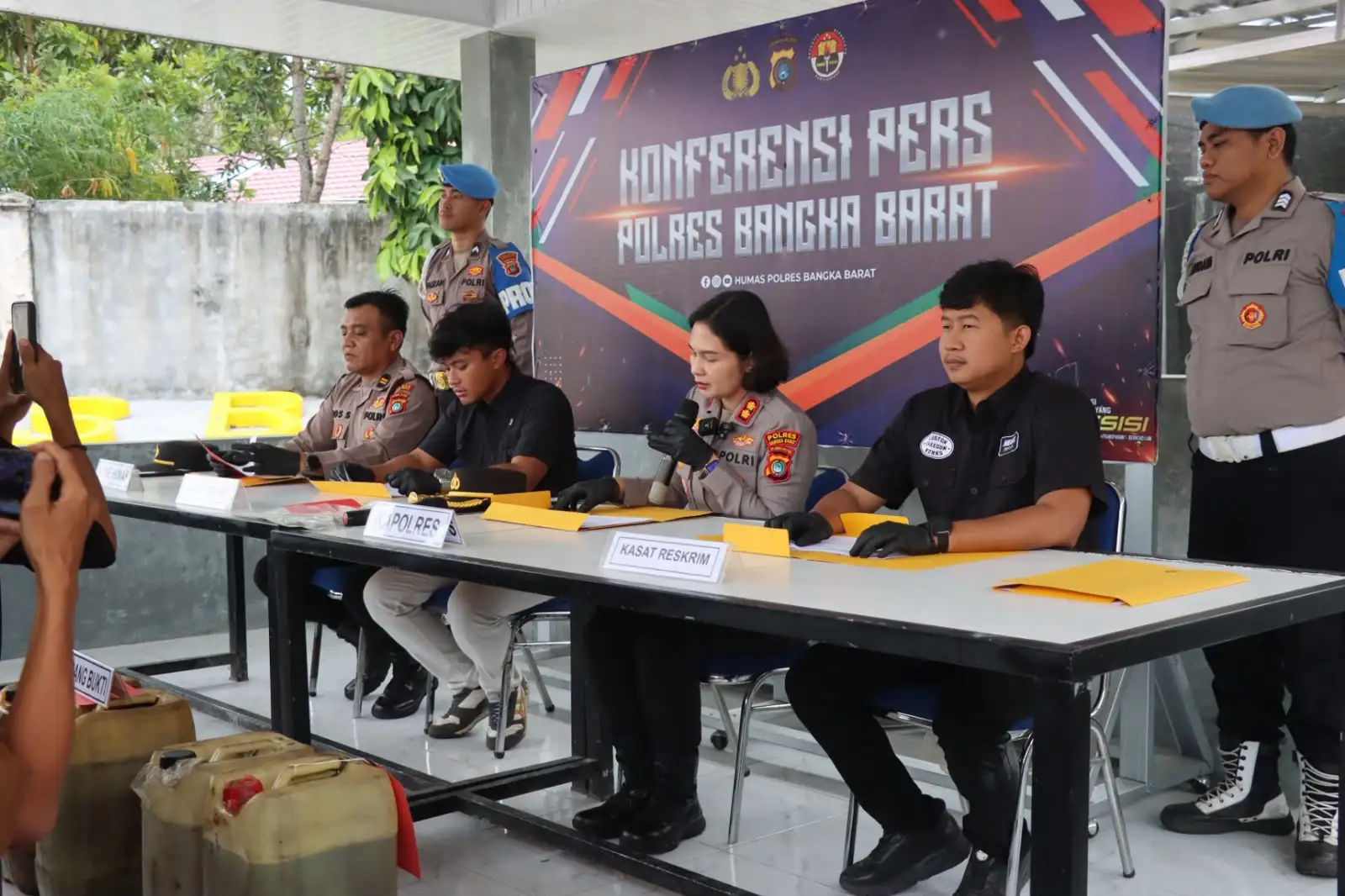 Kapolres Bangka Barat Pimpin Konferensi Pers Pengungkapan Dugaan Penyalahgunaan BBM Bersubsidi