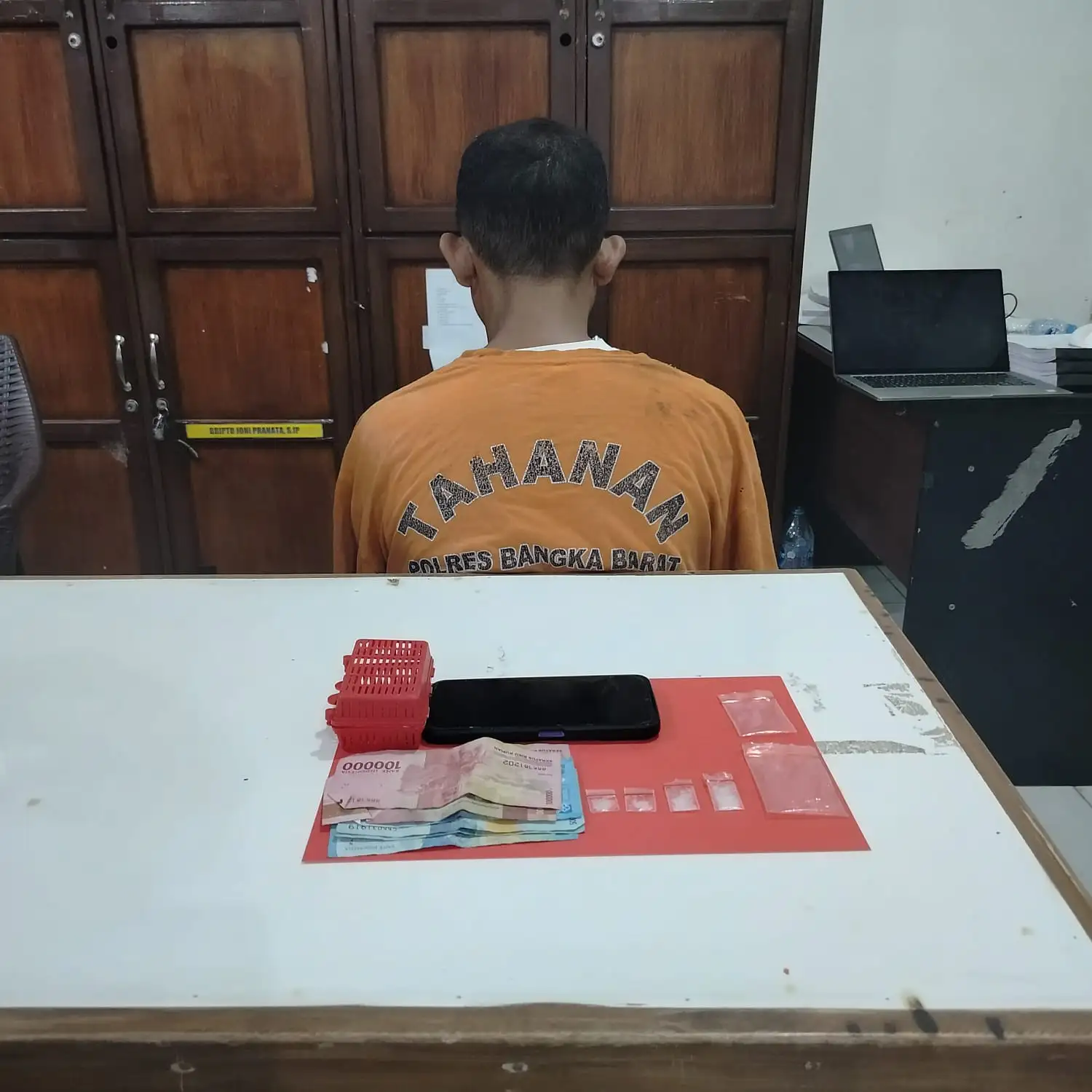 Polres Bangka Barat Ringkus Pekerja TI Pemilik 4 Paket Sabu