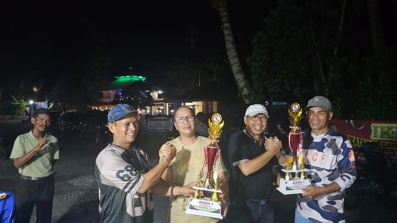 Pasangan Atlet Rantau H. Mulawarman dan Asmadi Juara Open Turnamen Domino PPS Sunue Raya