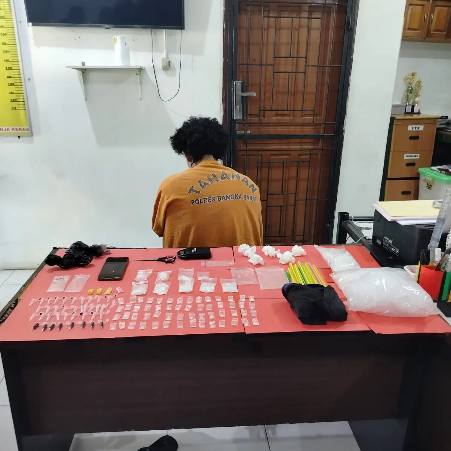 Polres Bangka Barat Bongkar Peredaran Sabu di Desa Mayang