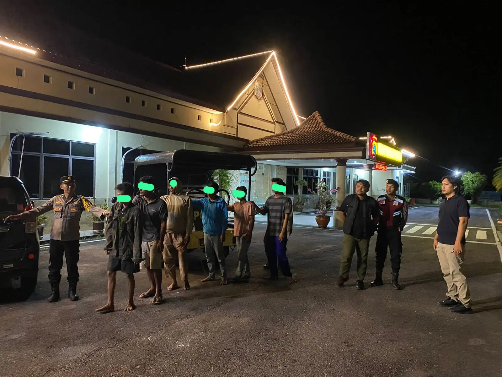 Polres Bangka Barat Tertibkan Ponton Selam di Laut Enjel