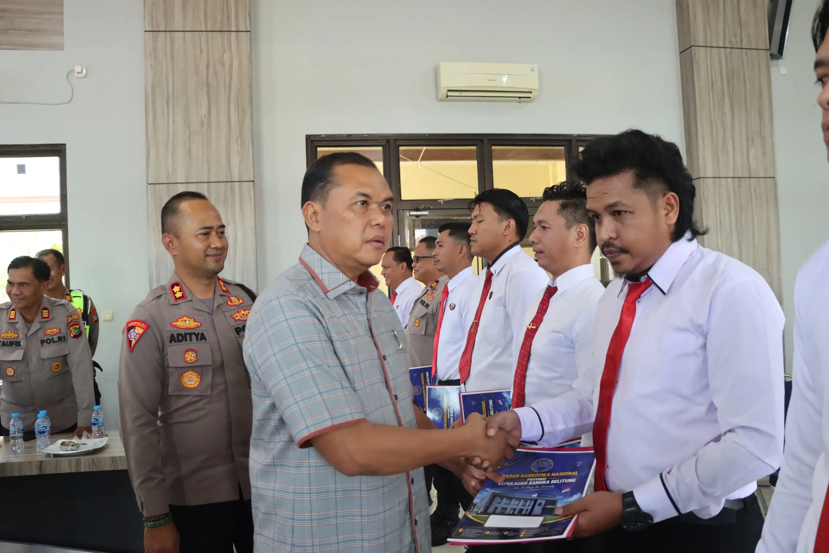 Polres Bangka Barat Terima Penghargaan dari BNNP Babel