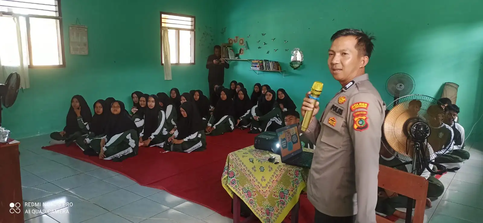 Polres Bangka Barat Gencarkan Penyuluhan Hukum ke Pelajar