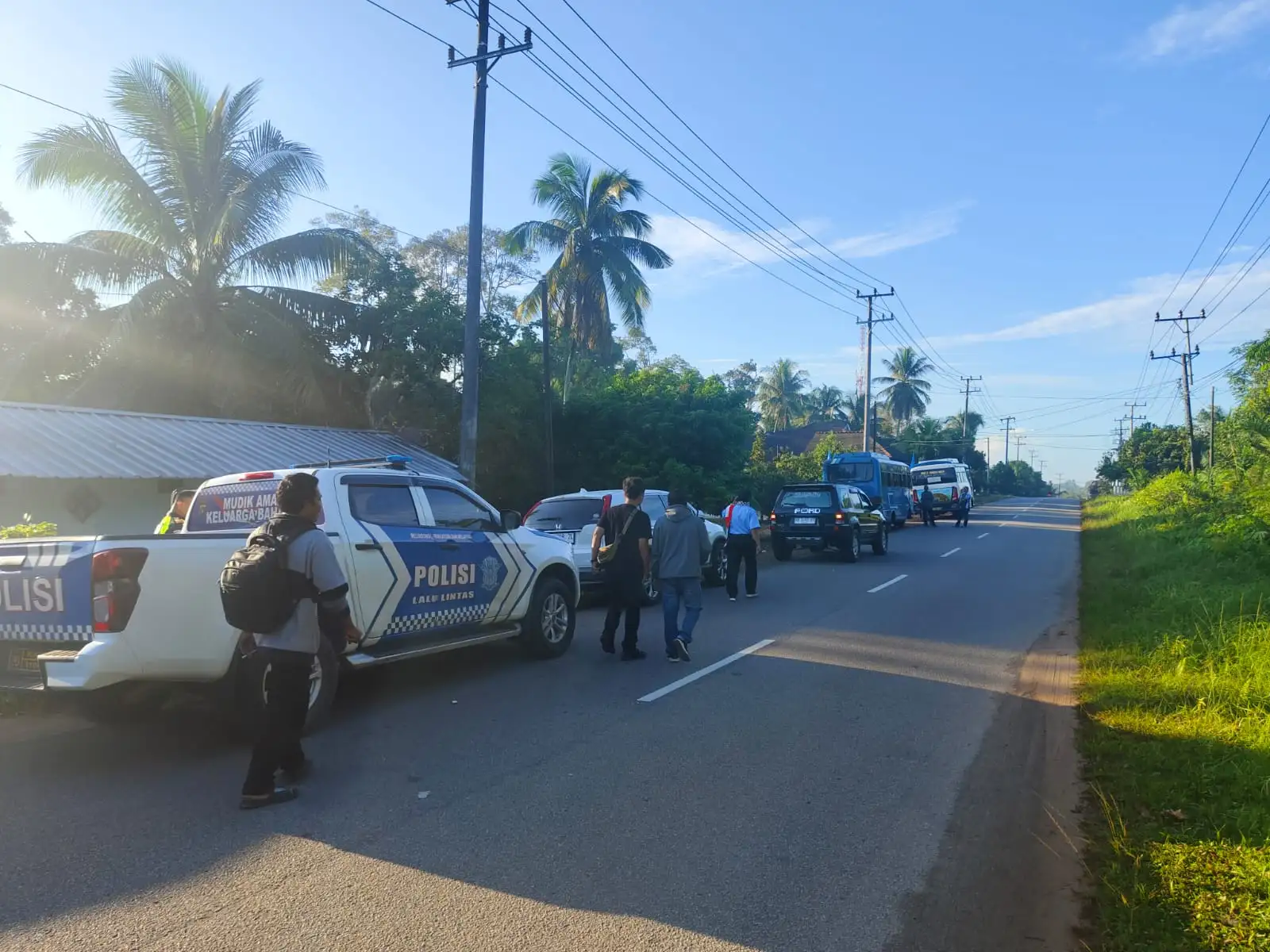 Polres Bangka Barat Kawal Keberangkatan 135 Buruh ke Peringatan May Day di Pangkalpinang