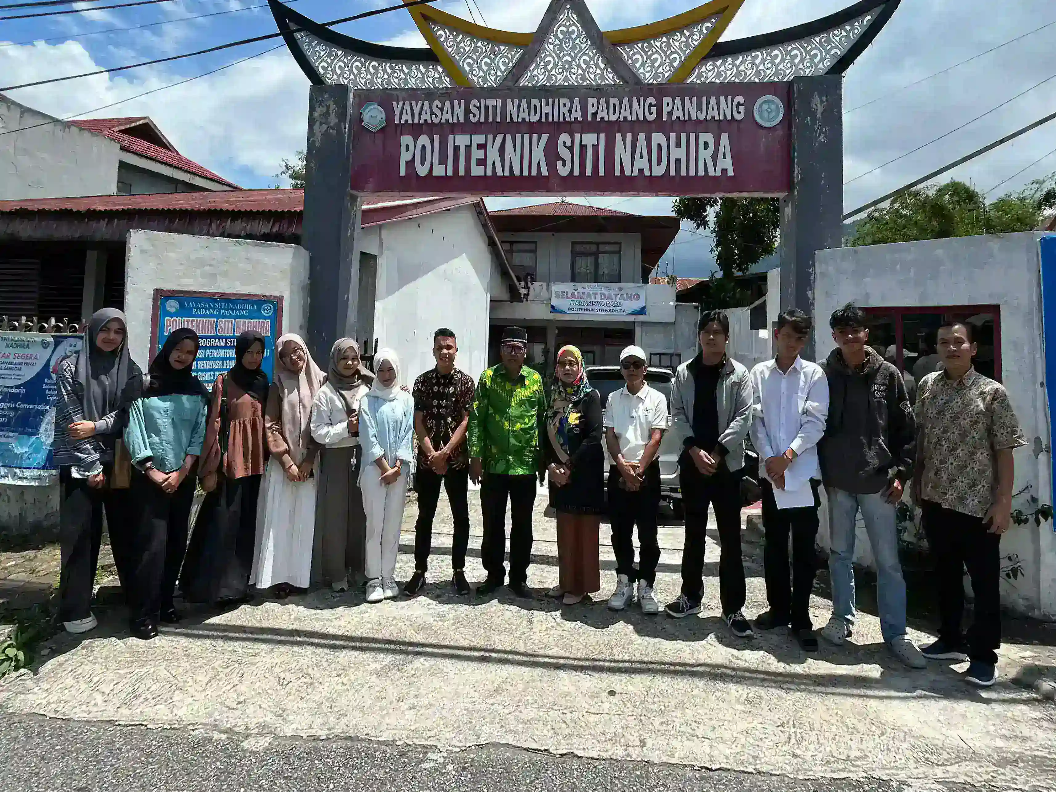  SYARIKAT ISLAM SUMBAR KONSOLIDASI BESAR DI PADANG PANJANG—BU NANY PIMPIN LANGSUNG GERAKAN PENATAAN ORGANISASI & EKONOMI UMAT! 