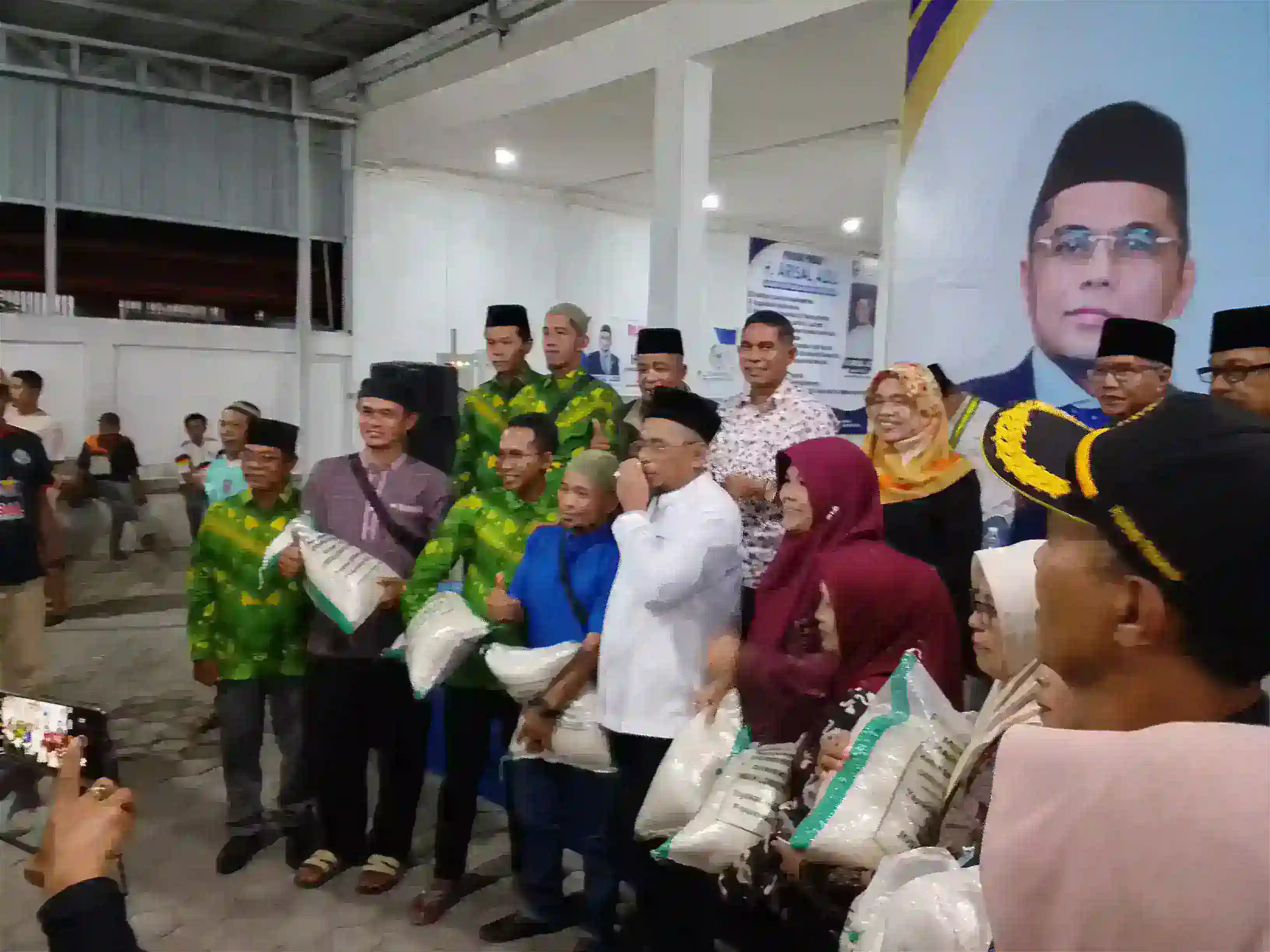 GEGER! SYARIKAT ISLAM SUMBAR “GEBRAK MEJA ASPIRASI” BERSAMA ANGGOTA DPR RI — JANJI BANTUAN & PROGRAM RAKYAT LANGSUNG MELEDAK DI PADANG PARIAMAN! 